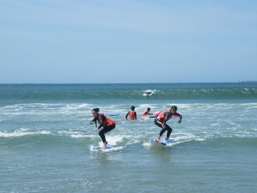 Private Surf Class for two at Matosinhos Beach - Matosinhos Beach: A practical surf start near Porto