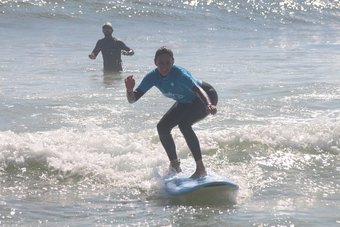Private surf lesson - The 1.5-hour flow: warm-up, sand skills, then your first water attempts