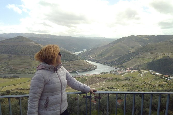 Private Tour in Douro Valley Wine Region & Traditional Lunch - Pace and timing: how the 8 hours typically feel