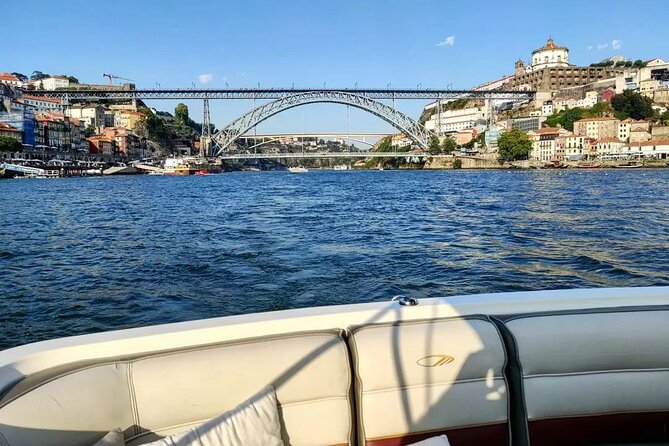 Private Tour of the Bridges and Douro River 2h, group price up to 6px - Freixo Palace Area And The End-Of-Route Feeling