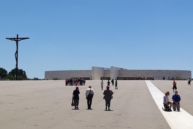 Private Tour to Fátima Sanctuary and the Little Shepherds Houses - Via Sacra and the Hungarian Calvary: Walking the Way of the Little Shepherds