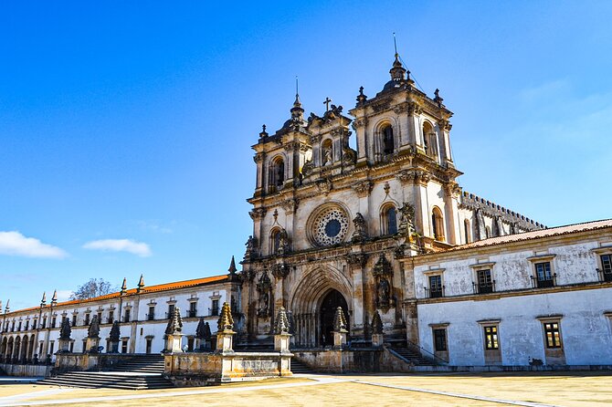 Private Tour to Nazaré and Alcobaça, giant waves and a monastery - Who this tour fits best