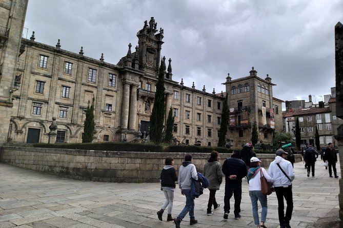 Private Tour to Santiago de Compostela and its stunning Cathedral - Neoclassical boundaries and palace-lined streets