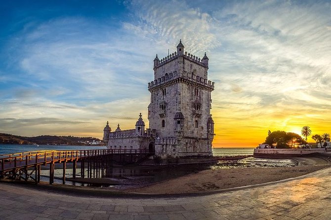 Private transfer from Oporto to Lisbon or Lisbon to Oporto - Adding Fátima or Óbidos: smart options when you need variety