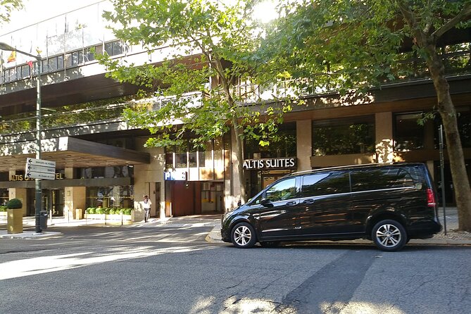 Private Transport between the city of Porto and AHD Airport - When You Should Choose This Transfer in Porto