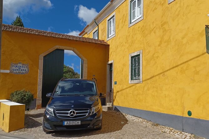 Private Transport between the city of Porto and AHD Airport - Timing Matters: The 60-Minute Free Waiting Window