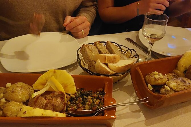 Private Vinho Verde Wine Tour from Porto with Lunch & Tastings - Mercedes van pickup and Wi-Fi: how the schedule stays easy