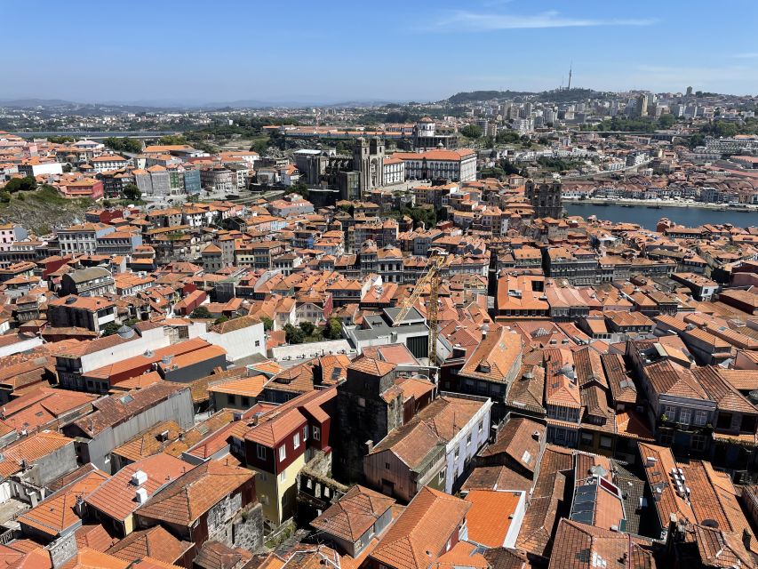 Private Walking Tour in Porto incl. Livraria Lello ticket - São Bento Station: Portugal Told in Blue Tile