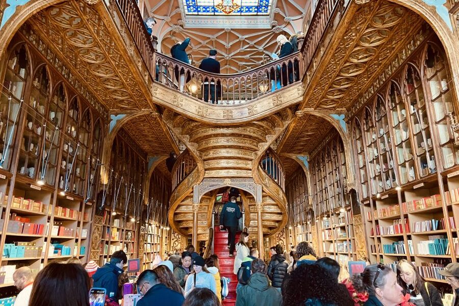 Private Walking Tour in Porto incl. Livraria Lello ticket - Livraria Lello & Irmão: Skip the Line, Then See It for Yourself