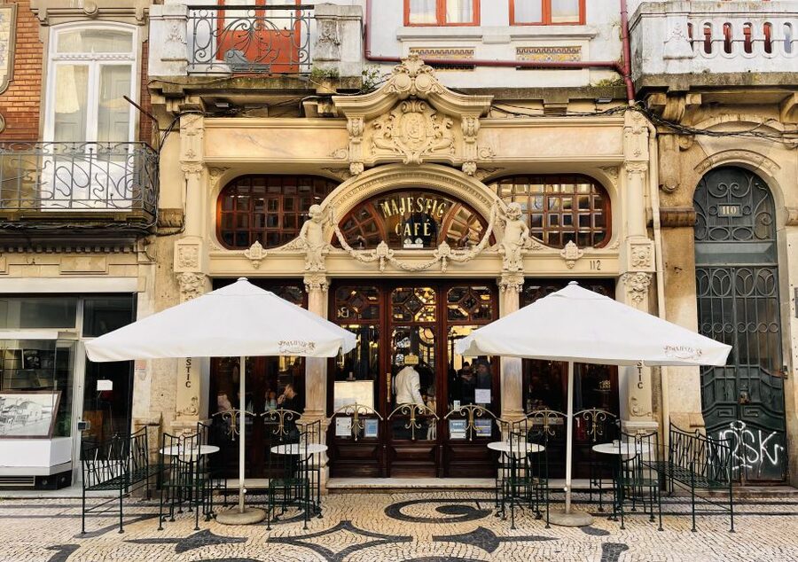 Private Walking Tour in Porto incl. Livraria Lello ticket - Timing, Pacing, and the Walking Reality