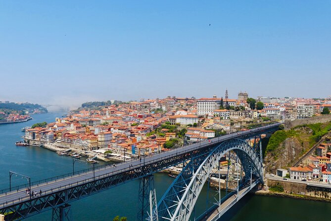 Private Walking Tour in Porto with Optional Lello Bookshop Ticket - Livraria Lello: ticketed time at Porto’s most famous bookstore