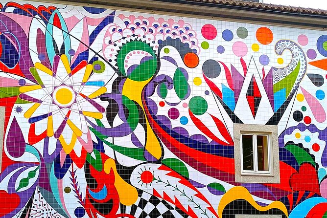 Private Walking Tour in Porto with Photo & Proof of Doce Local (3h) - Metro Trindade start and Miradouro da Vitória finish