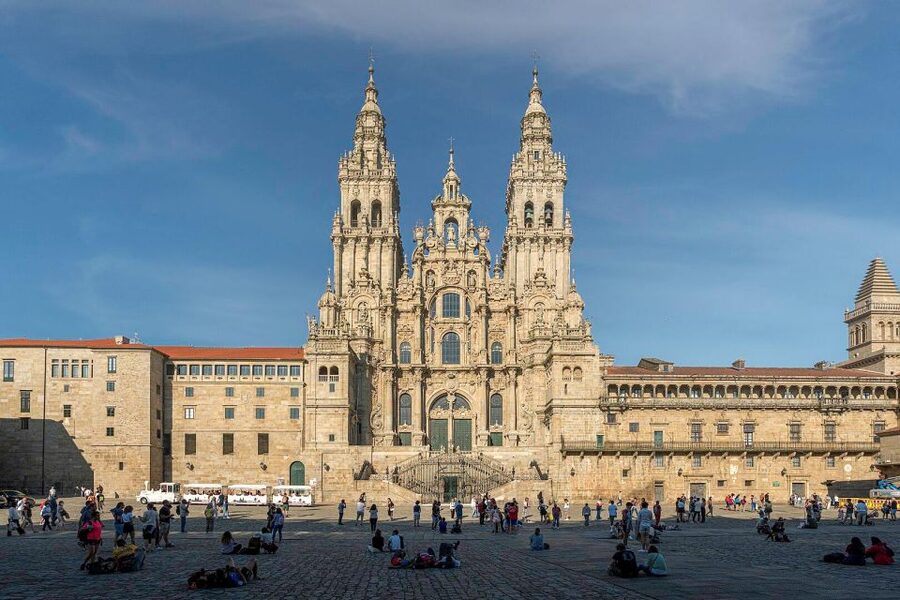 Santiago Compostela and Cathedral Day Trip from Porto - Hotel Pickup and the 2.5-Hour Van Ride: Why It Matters