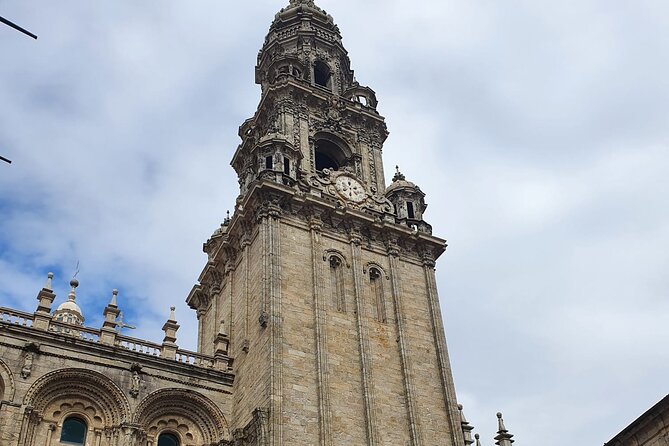 Santiago de Compostela and Cathedral Private Tour From Porto - Stop 1: Porto Pickup and the First 15 Minutes