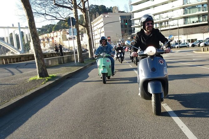 Scooter Rental 50cc - 24 hours - Scooter Pickup at Rua de Camões 703: What’s Actually Included