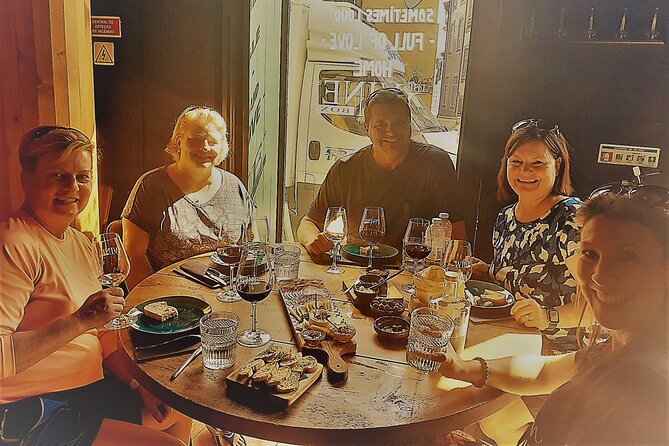 Semi - Private Oporto Food Tour - Avenida dos Aliados: Porto’s reception room with a beer snack