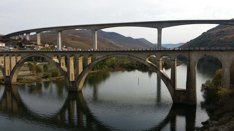 Small Group: Douro Valley Wine Tasting from Porto - Guide quality: the difference between okay and great