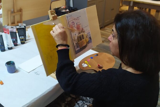 Small Painting Group with a Local Artist in Porto - How the 2.5 Hours Actually Feels (and What You’ll Learn in That Time)