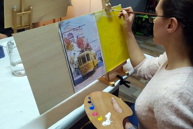 Small Painting Group with a Local Artist in Porto - Materials, Small Manual, and the Comfort Factor at E.R Finearts
