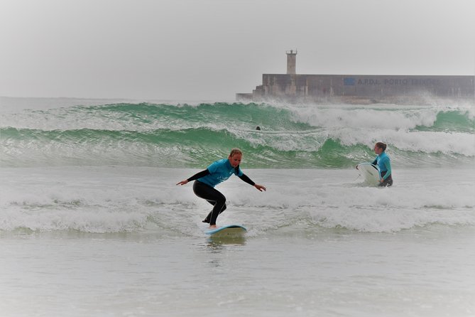 Surf class in Porto - small groups, ideal for beginners - Praia de Matosinhos: why this beach works for beginners