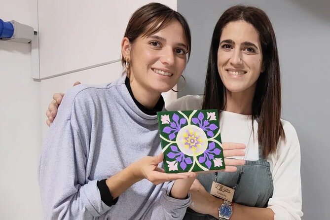 Tile Painting and Cocktails in Downtown Porto - The 2-Hour Flow: History, Colors, and Where Azulejos Show Up