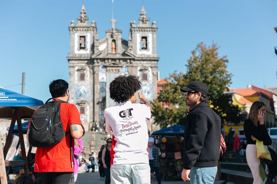 Tour Porto: Adventure in Electric Bike Tour - From Sé do Porto to Torre dos Clérigos: the old-town core