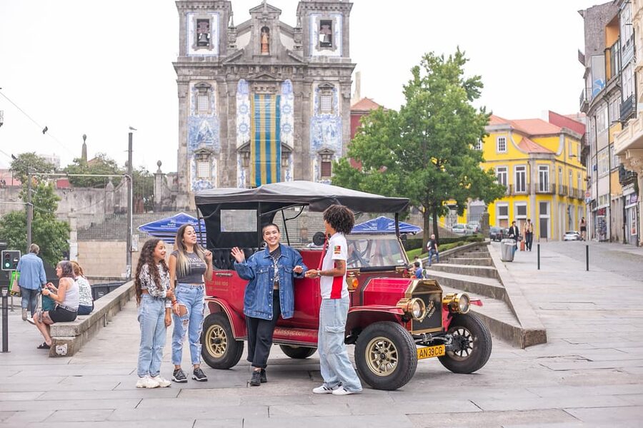 Tour Porto: Classic Adventure in Electric Tuk Tuk - Why Ribeira works best with an electric tuk tuk (not a long walk)
