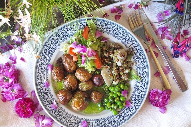 Traditional Cooking Class, Farm Tour & Lunch in the Douro Valley - Quinta de Louredo: Your Douro Valley Farm Stop Near Porto