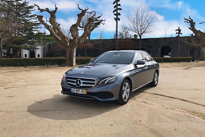 Transfer Airport (OPO) - Porto Centro - Landing in Porto: Finding Your Driver at OPO Without Stress