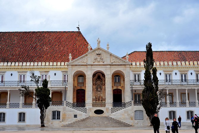 Transfer from Porto to Lisbon with stops - How the day works: choosing up to three stops