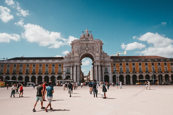 Transfer Tour Between Lisbon and Porto - Óbidos Village on a hillside: fairy-tale walls and shopping time
