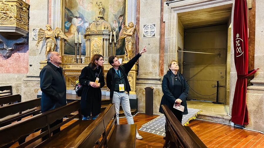 Unveiled Secrets of Porto + Olive Oil Tasting - São Bento Station murals: the story behind the tiles