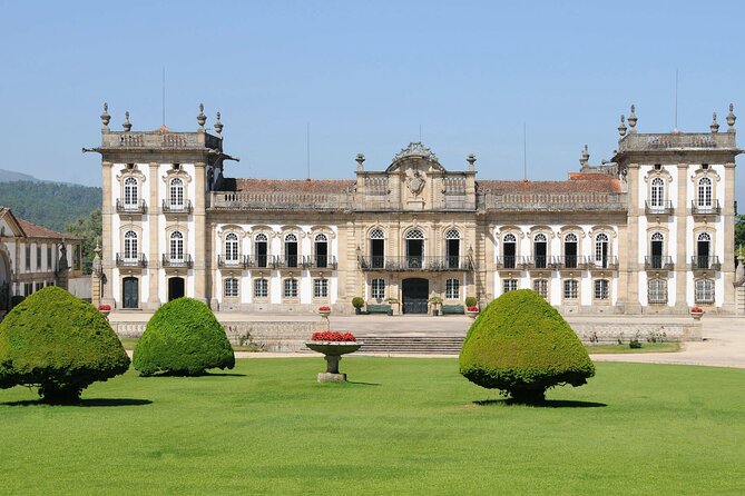 Vinho Verde Private Wine-Tour (All Inclusive) - Stop 2: Monção and Melgaço for Alvarinho Clues