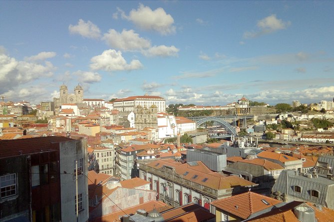 Walking & Hiking Through Porto - A Guide Who Answers Questions: From Street Details to Big Picture
