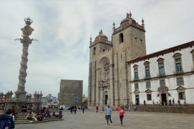 Walking & Hiking Through Porto - Meeting at Avenida dos Aliados, Then Finding Porto’s Pace