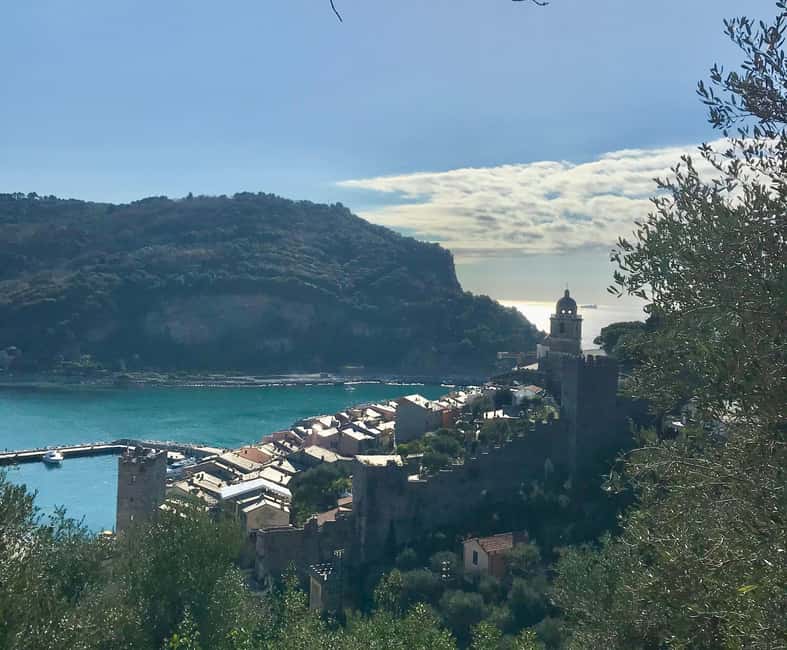 Walking tour around Portovenere, the pearl of Gulf of Poet - Piazza Bastreri is the smart starting point