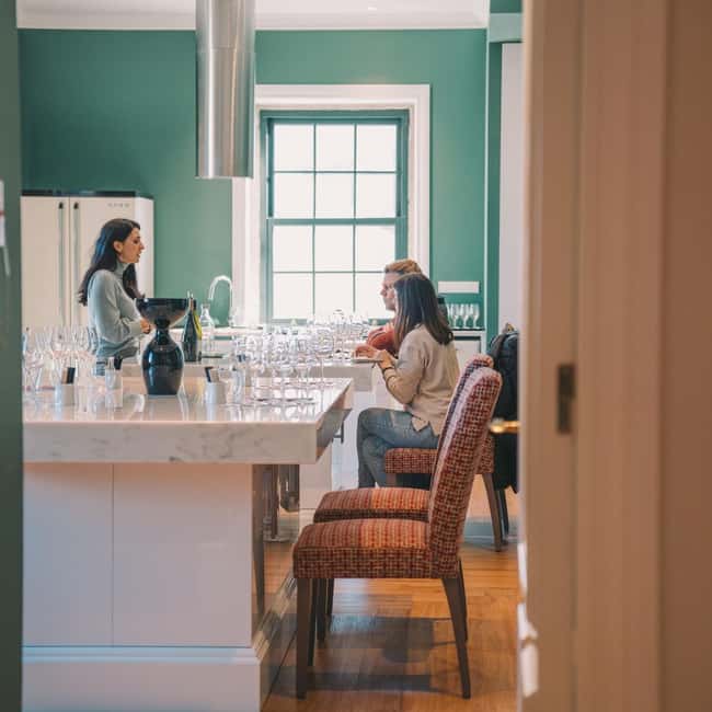 WOW Porto: The Wine School Workshops and Tastings - What you’ll taste: 3 wines, 5 wines, and why that range matters