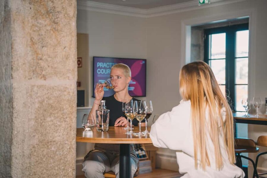 WOW Porto: The Wine School Workshops and Tastings - Wine and food pairing that actually helps at your picnic